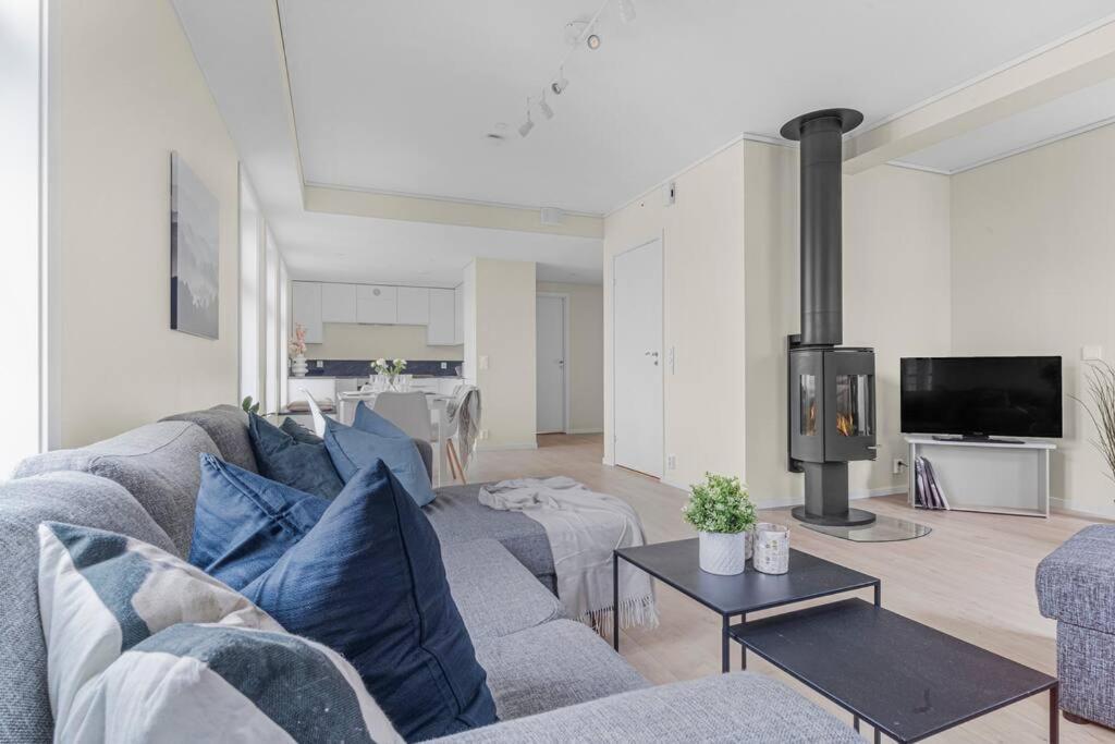 New! Huge Modern Apartment! Fit For Two Families! Leilighet Bergen